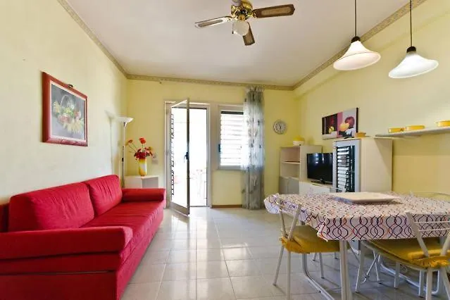 Holiday House Naxos Giardini-Naxos