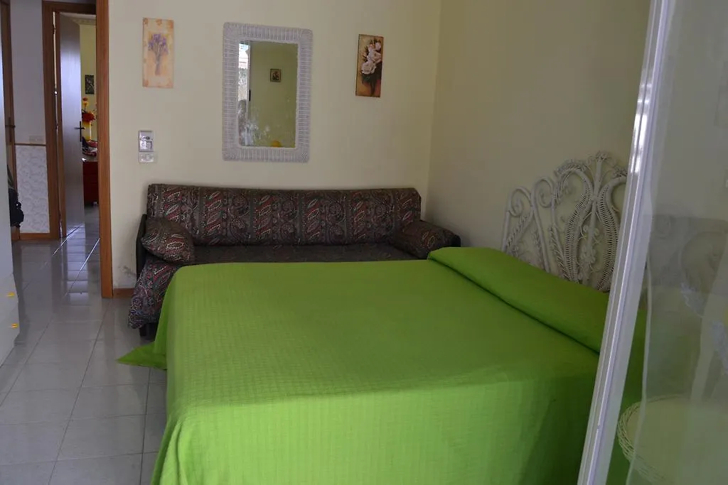 Holiday House Naxos Джардини-Наксос Италия