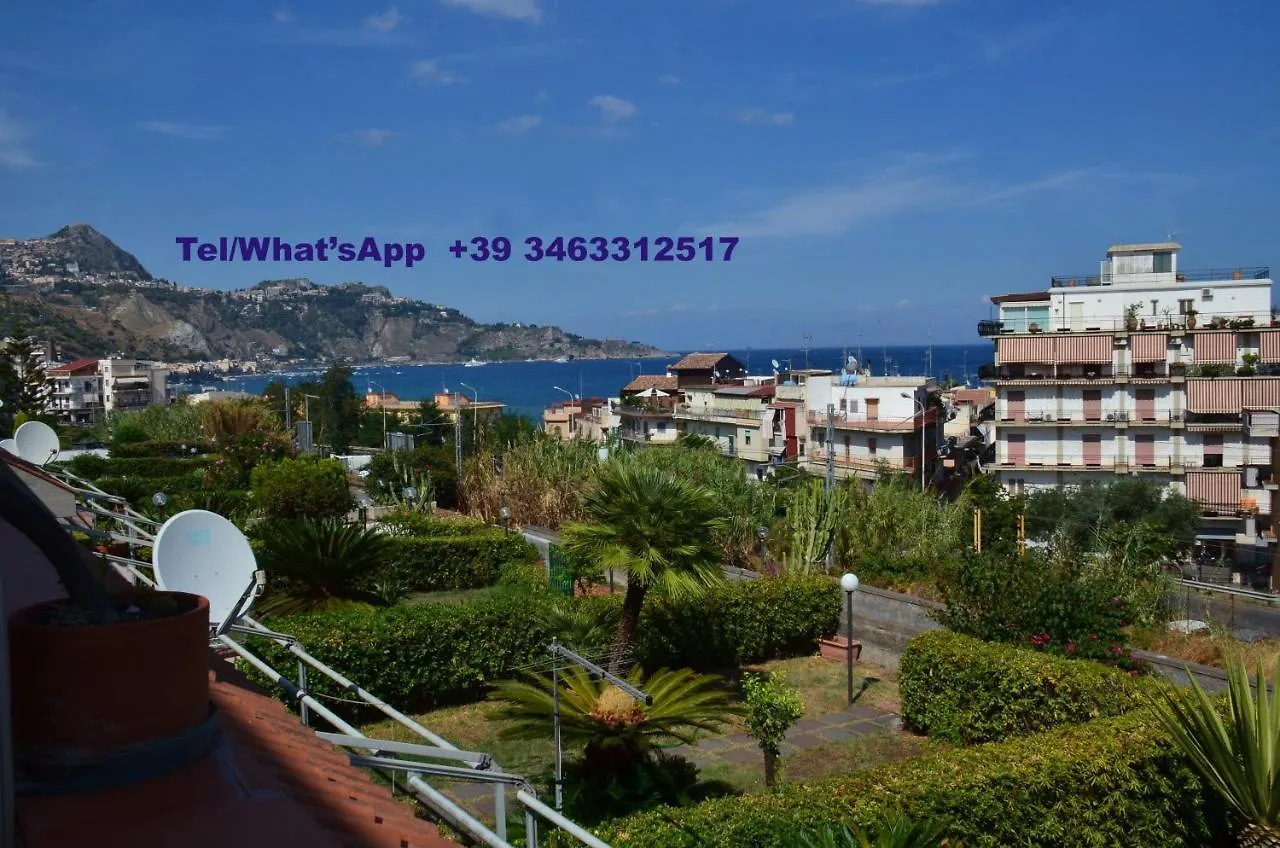 Holiday House Naxos Джардини-Наксос Апартаменты